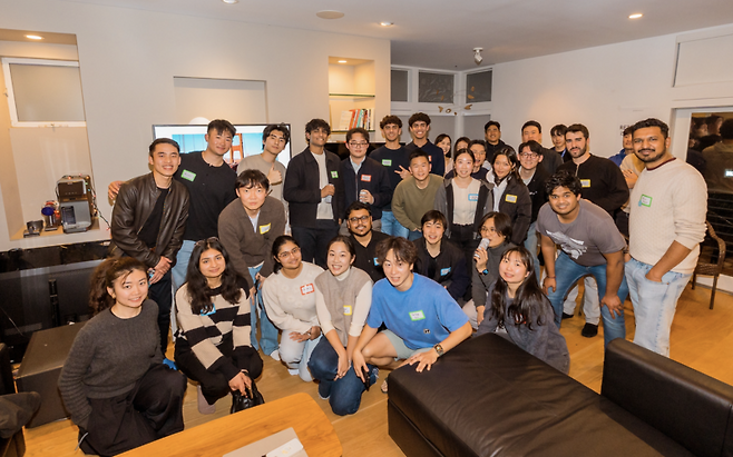 EO하우스에서 진행되는 글로벌 창업가 네트워킹 현장. (사진=베이스벤처스)