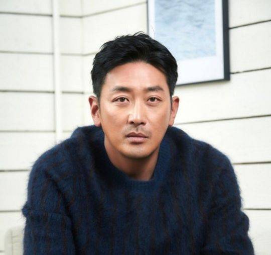 배우 하정우. 워크하우스컴퍼니