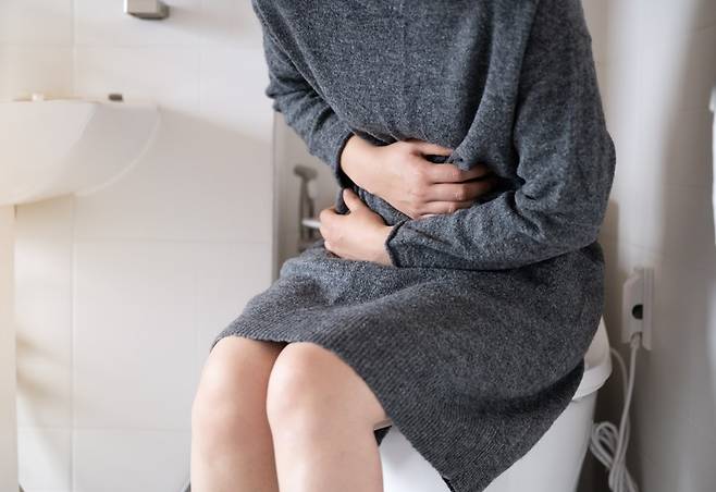 런던의 한 소화기 전문 영양사가 차나 커피를 마신 뒤 복부 팽만이 생기는 이유를 소개했다./사진=클립아트코리아