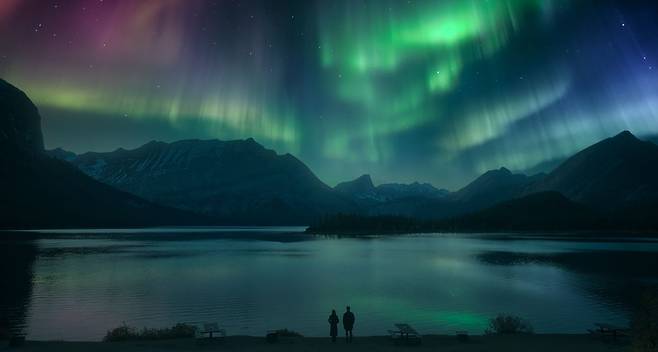 오로라 장면은 캐나다의 어퍼 카나나스키스에서 담았다. [사진 넷플릭스]