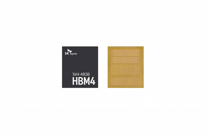SK하이닉스가 'CES 2026'서 전시한 HBM4 16Hi 48GB. /사진=SK하이닉스