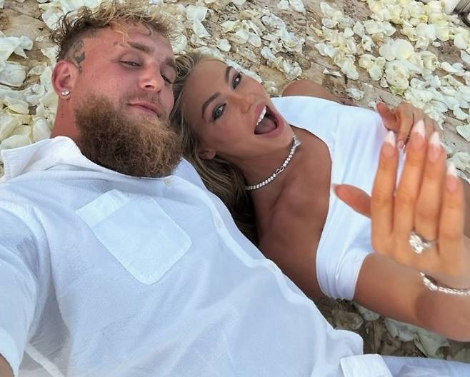 제이크 폴과 약혼녀인 레이르담 [레이르담 SNS 캡처]