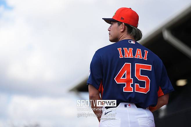 ▲ 이마이는 와이스, 버로우스와 저녁 식사를 하며 남다른 유대 관계를 쌓아가고 있다