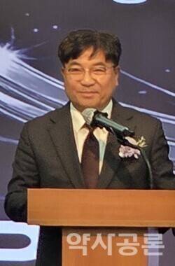 최재원 총회의장