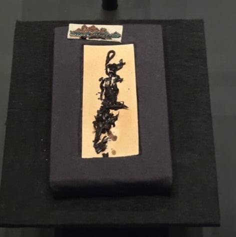 투탕카멘의 무덤에서 나온 머리카락 조각. DNA 검사 결과 투탕카멘의 할머니인 티예(Tiye)의 것으로 밝혀졌다. /성수영