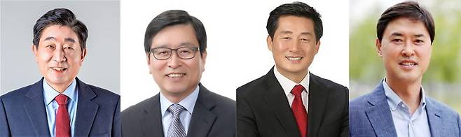 [횡성=뉴시스] 김명기 현 횡성군수(왼쪽부터), 장신상 전 횡성군수, 진기엽 전 대한석탄공사 감사, 임광식 전 경제산업국장. (사진=뉴시스 DB). photo@newsis.com  *재판매 및 DB 금지