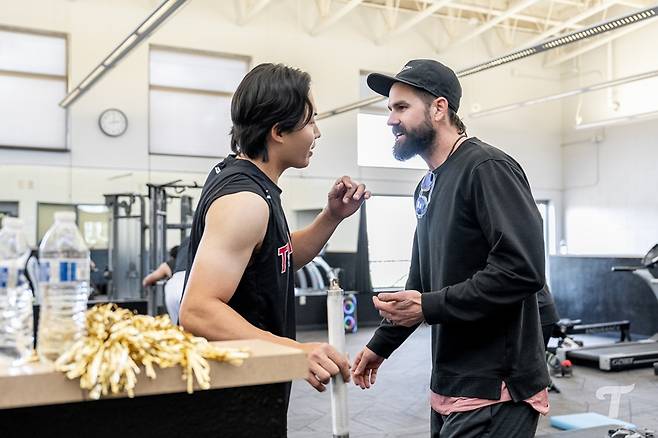 ▲ 임찬규와 켈리. ⓒ LG 트윈스