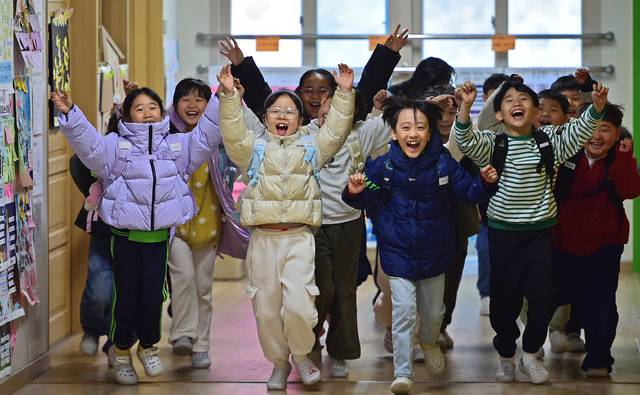2026학년도 대구지역 초·중·고 학생 수가 전년 대비 6천600여 명 줄어들었다. 사진은 대구지역 초등학생들의 모습. 대구일보 DB