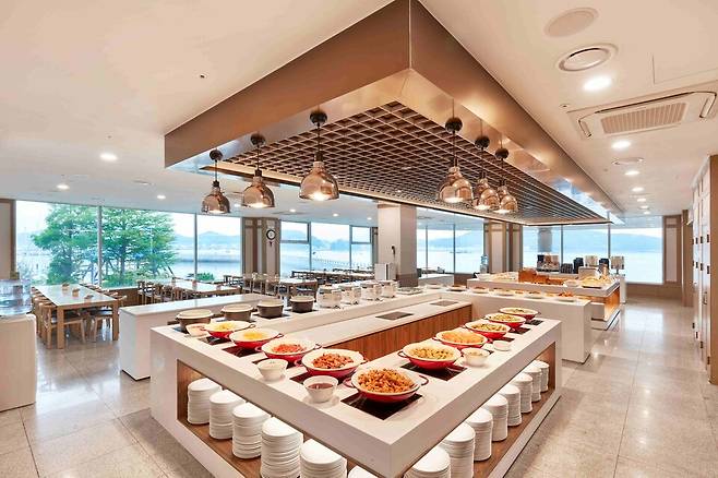 금호통영마리나리조트 한식당. /금호리조트 제공