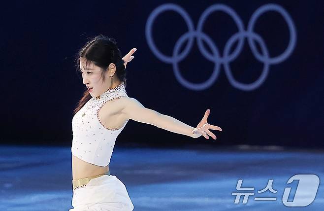 피겨 이해인이 21일(현지시간) 이탈리아 밀라노 아이스 스케이팅 아레나에서 열린 2026 밀라노·코르티나담페초 동계올림픽 피겨 갈라쇼에서 넷플릭스 '케이팝 데몬 헌터스' OST에 맞춰 연기를 펼치고 있다. 2026.2.22 ⓒ 뉴스1 김성진 기자