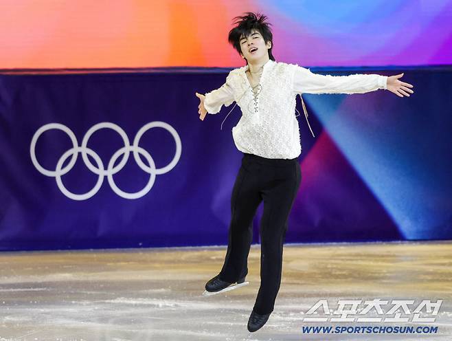 22일(한국시간) 이탈리아 밀라노 스피드스케이팅 아레나에서 밀라노동계올림픽 피겨 갈라쇼가 열렸다. 연기를 펼치고 있는 차준환. 밀라노(이탈리아)=송정헌 기자songs@sportschosun.com/2026.02.22/