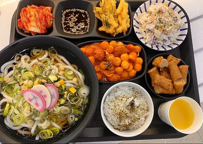 image.png 5500원 구내식당.jpg