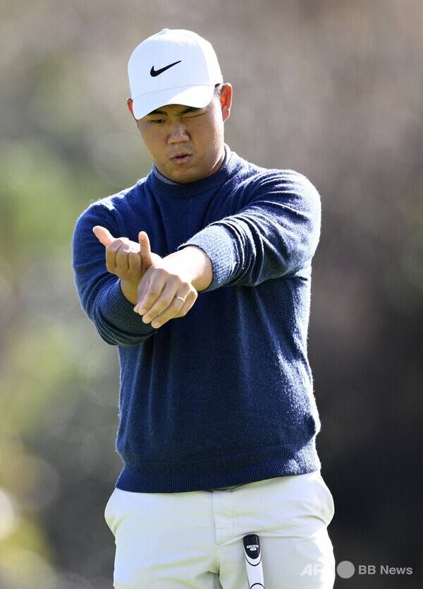 2026년 미국프로골프(PGA) 투어 제네시스 인비테이셔널에 출전한 김주형 프로. 그린 위 퍼트를 하기 전 모습이다. 사진제공=ⓒAFPBBNews = News1 (사진을 무단으로 사용하지 마십시오.)