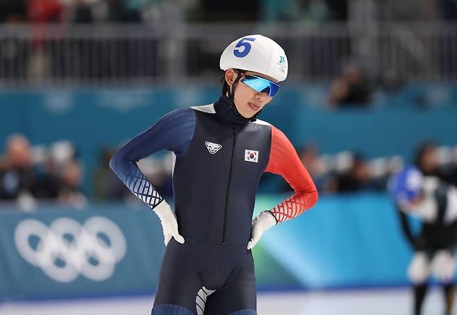 21일(현지시간) 이탈리아 밀라노 스피드스케이팅 스타디움에서 열린 2026 밀라노-코르티나 동계올림픽 스피드스케이팅 남자 매스스타트 결승에 출전한 정재원이 5위로 결승선을 통과하며 메달 획득에는 실패했다. [연합]