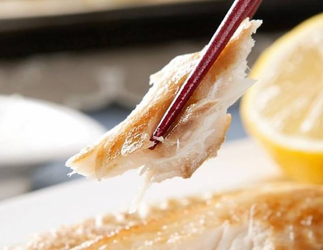 생선에는 육류 못지 않은 단백질이 들어 있다. 고지혈증 관리를 위해 육류 대신에 생선을 자주 먹는 게 좋다. 사진=게티이미지뱅크