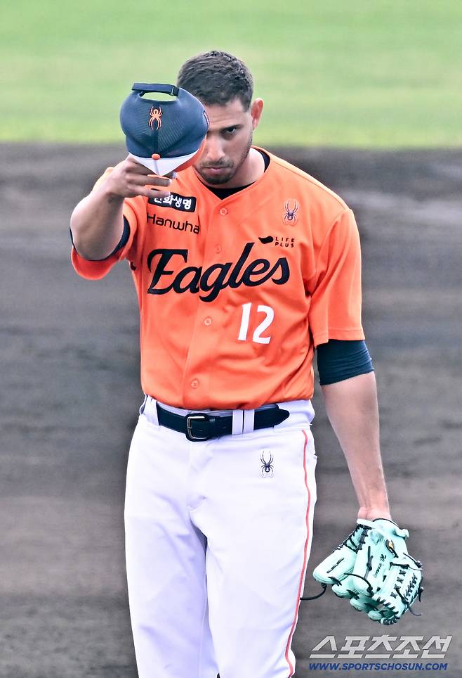 대패한 한화에 최고 구속 152km 에르난데스의 호투는 위인 거리였다. 오키나와(일본)=박재만 기자 pjm@sportschosun.com