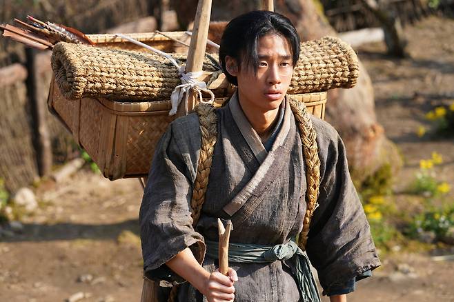 장항준 감독의 영화 ‘왕과 사는 남자’에서 태산 역을 연기한 배우 김민 출연장면. 사진 ㈜쇼박스