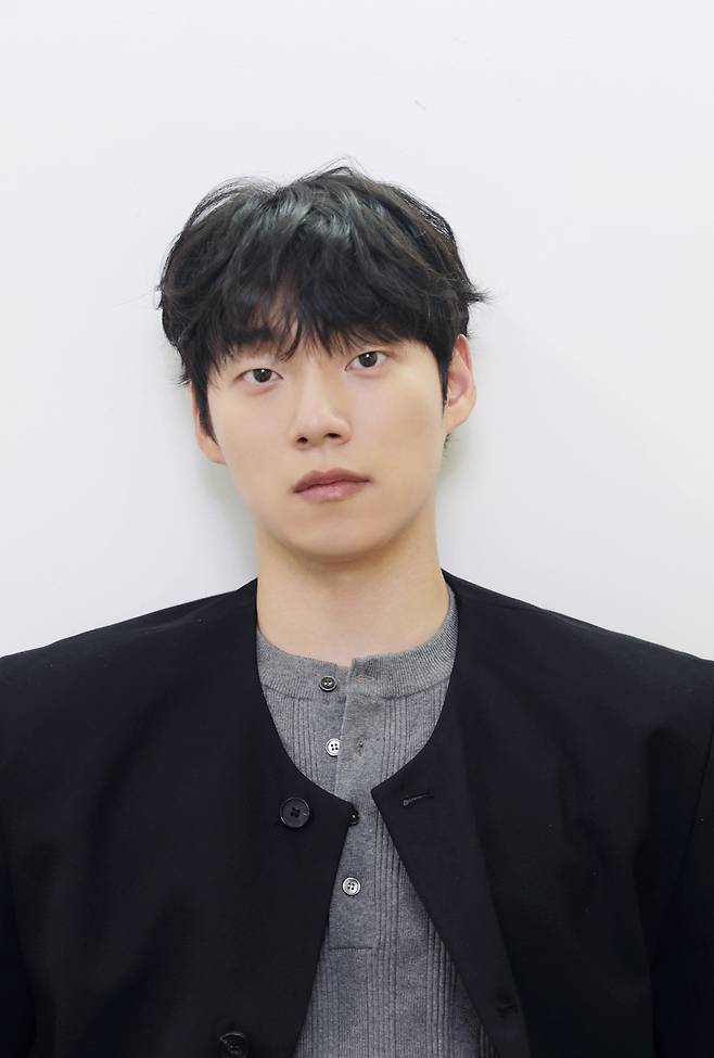 배우 윤재찬 골든문 엔터테인먼트 제공