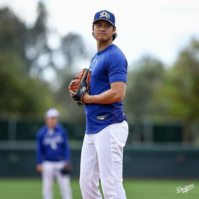 ▲ 오타니는 23일에는 캠프 두 번째 라이브 피칭을 했다. 2이닝 동안 33개의 공을 던지며 최고 구속 99마일(159.3㎞)을 기록하며 순조로운 시즌 준비를 알렸다 ⓒLA 다저스