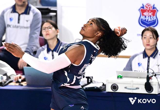 공격 시도하는 한국도로공사 레티치아 모마 바소코(등록명 모마) [한국배구연맹 제공. 재판매 및 DB 금지]