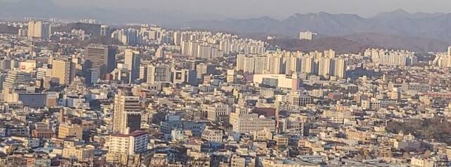 전주 완산칠봉에서 바라본 전주시 구도심 전경./사진=이종호 기자