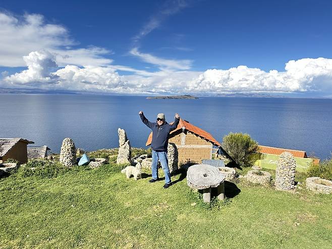 타칼레 섬에서 바라 본 티티카카 호수. /필자 제공