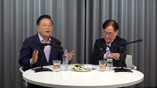 국민의힘 김문수 후보 직속 우동기 지방살리기 특별위원장과 영남일보 박재일 논설실장이 29일 박재일의 직설사설에 출연해 대담하고 있다. 이형일기자 hilee@yeongnam.com