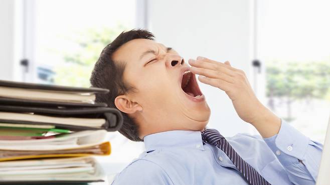 명절이 지나고 찾아오는 피로와 소화불량, 의외로 '간'에 쌓인 부담이 원인일 수 있다｜출처: 클립아트코리아