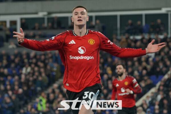 득점 후 환호하는 맨체스터 유나이티드 공격수 베냐민 세슈코. /사진=뉴시스(AP)