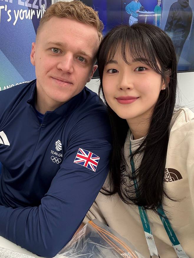 영국과 한국 컬링 국가대표인 바비 래미와 설예은. 시즌에는 국제대회에서, 비시즌에는 양국을 서로 오가며 만난다. [사진 설예은]