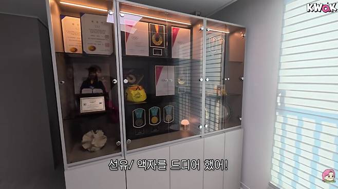 ▲ 진선유 메달 전시 ⓒ곽윤기 유튜브 캡쳐