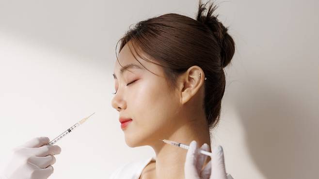 필러 시술은 즉각적인 효과로 전 세계적으로 관심이 많은 시술이다｜출처: 클립아트코리아