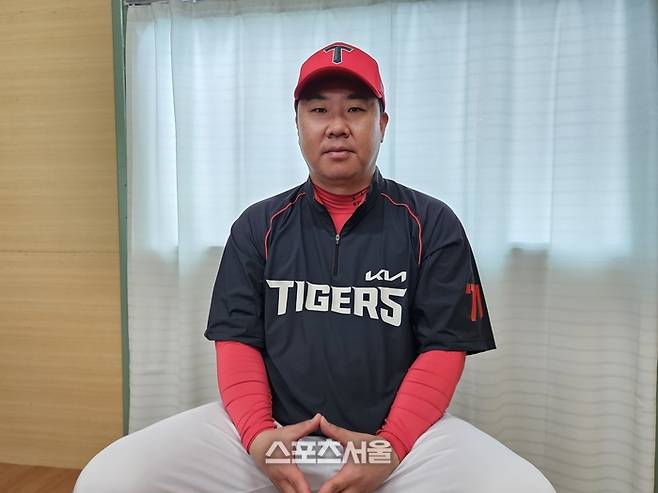KIA 이범호 감독이 25일 일본 오키나와 킨 구장에서 취재진을 만났다. 오키나와 | 김동영 기자 raining99@sportsseoul.com