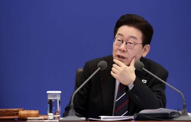 이재명 대통령, 국무회의 발언 (서울=연합뉴스) 한상균 기자 = 이재명 대통령이 24일 청와대에서 열린 국무회의에서 발언하고 있다.