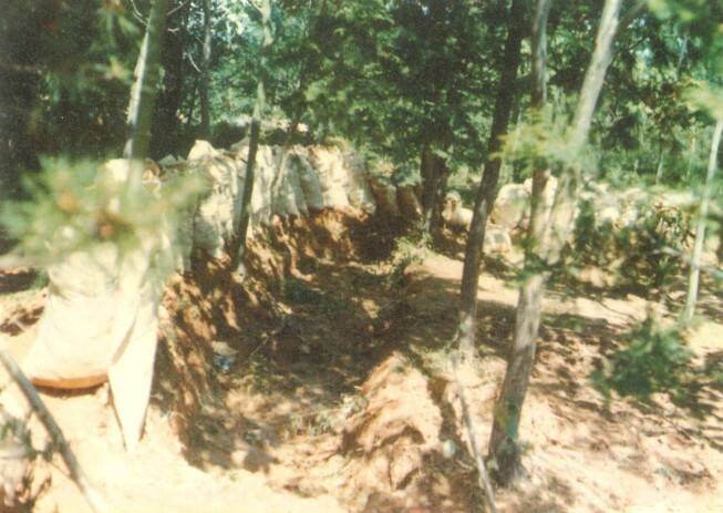 5·18 민주화운동 당시 계엄군이 광주교도소 주변에 구축한 참호. 광주교도소사 갈무리