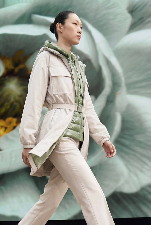 닥스골프 블루밍 컬렉션 가상 런웨이 화보. [사진=닥스골프]