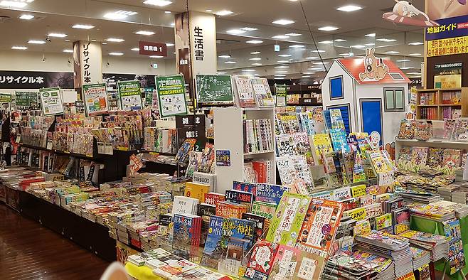 일본 도쿄의 한 서점 모습. 연합뉴스