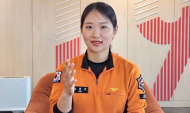 대구지역 ‘1호 여성 119구조대원’인 대구 강북소방서 김효선 소방사는 “성별을 떠나 능력과 자질이 있다면 ‘보이지 않는 벽’ 따윈 없다”고 말한다.