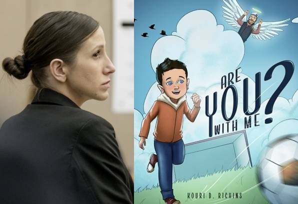 남편을 살해한 혐의를 받는 미국의 동화 작가 코우리 리친스가 23일(현지시간) 미 유타주 파크 시티 서밋 카운티 법원에서 열린 첫 공판에 출석했다. 오른쪽은 남편이 숨진 뒤 그가 출간한 동화책 ‘우리와 함께 있나요?’. AP 뉴시스