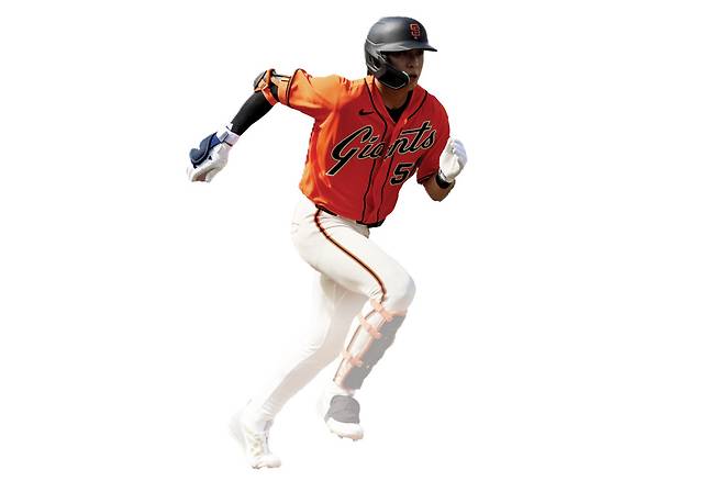 샌프란시스코 이정후가 24일 미국 애리조나주 스코츠데일의 스코츠데일 스타디움에서 열린 애슬레틱스와의 시범경기에서 2회 땅볼을 친 뒤 1루로 달리고 있다.  스코츠데일 | 로이터연합뉴스