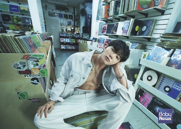 세계적인 아티스트 BTS(방탄소년단)의 멤버이자 글로벌 브랜드 앰배서더 정국(Jung Kook)과 함께한 2026 봄(SP26) 데님 캠페인. ⓒ캘빈 클라인