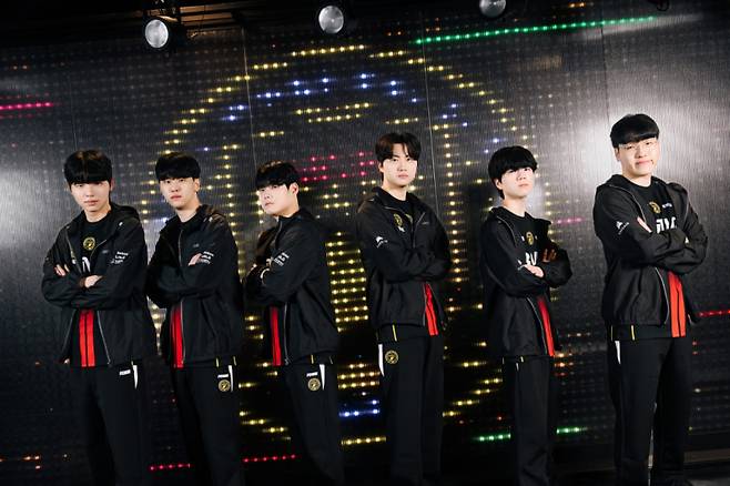 LCK컵 결승 진출전에서 디플러스 기아와 격돌하는 BNK 피어엑스. 라이엇 게임즈 제공