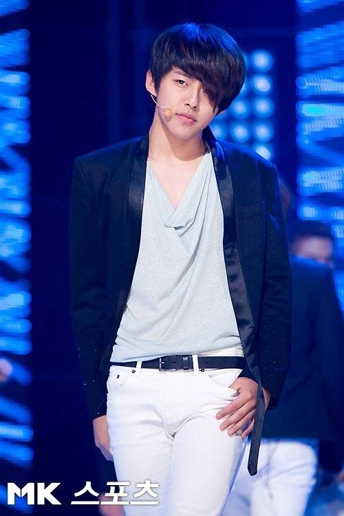 그룹 유키스 출신 동호가 전 아내 A씨와의 폭로전에 대해 강경 대응을 선언했다. 사진=MK스포츠 DB