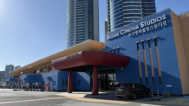 부산영화촬영스튜디오(옛 부산무역전시관) [김울프 작가 제공]