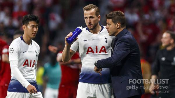 토트넘홋스퍼에서 호흡을 맞췄던 손흥민(왼쪽부터), 해리 케인, 마우리시오 포체티노 감독. 게티이미지코리아
