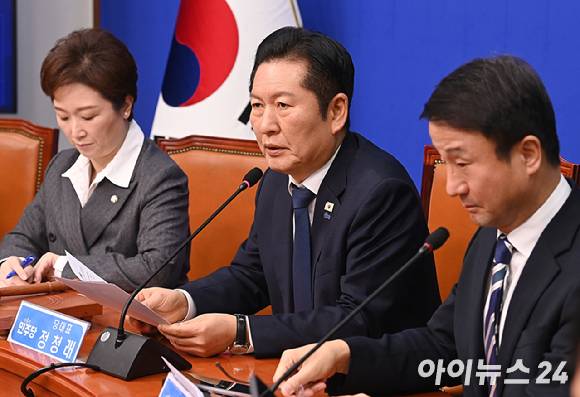 정청래 더불어민주당 대표가 지난 20일 서울 여의도 국회에서 열린 최고위원회의에서 발언하고 있다. [사진=곽영래 기자]