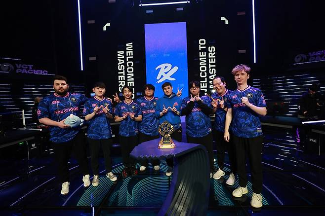 G2를 상대로 첫 마스터스 산티아고 경기를 펼칠 페이퍼 렉스. 라이엇 게임즈 제공