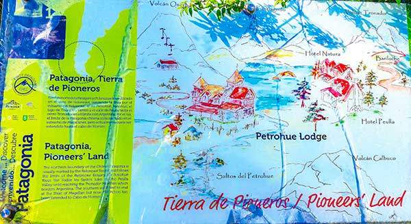 그림 같은 해설판. '파타고니아는 개척자들의 땅'이고, '빈센트 페레즈 로살레스국립공원은 첫 번째 파타고니아'라는 해설문이 있다.