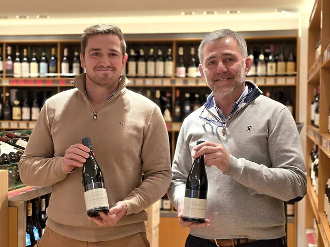 뱅상 레셔노(오른쪽)과 아들 쥘 레셔노. 최현태 기자