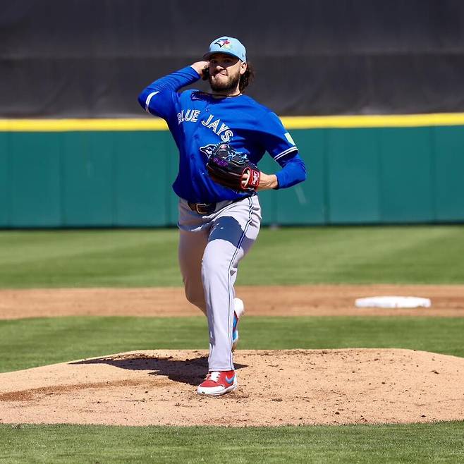 ▲ 폰세는 26일(한국시간) 디트로이트와 시범경기에 선발 등판해 1이닝 동안 22개의 공을 던지며 무피안타 2탈삼진 무실점으로 호투하며 상큼한 시범경기 출발을 알렸다. ⓒ토론토 블루제이스 SNS